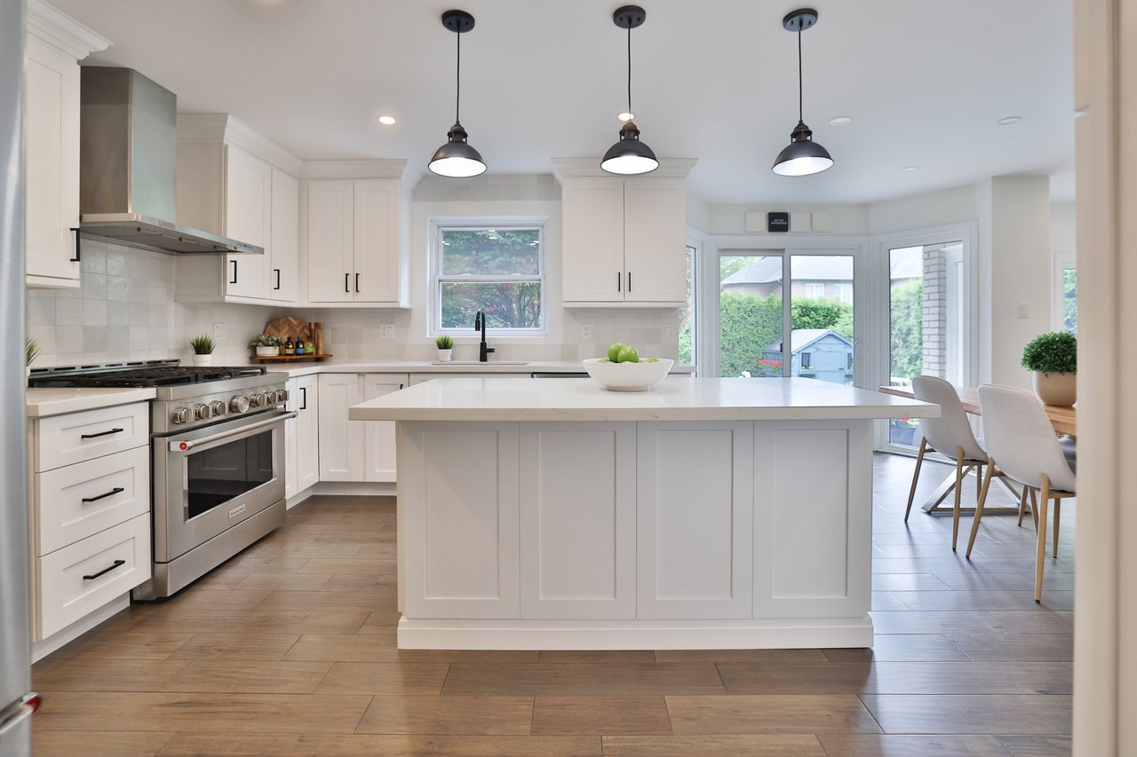 4220 Spruce Avenue, Burlington