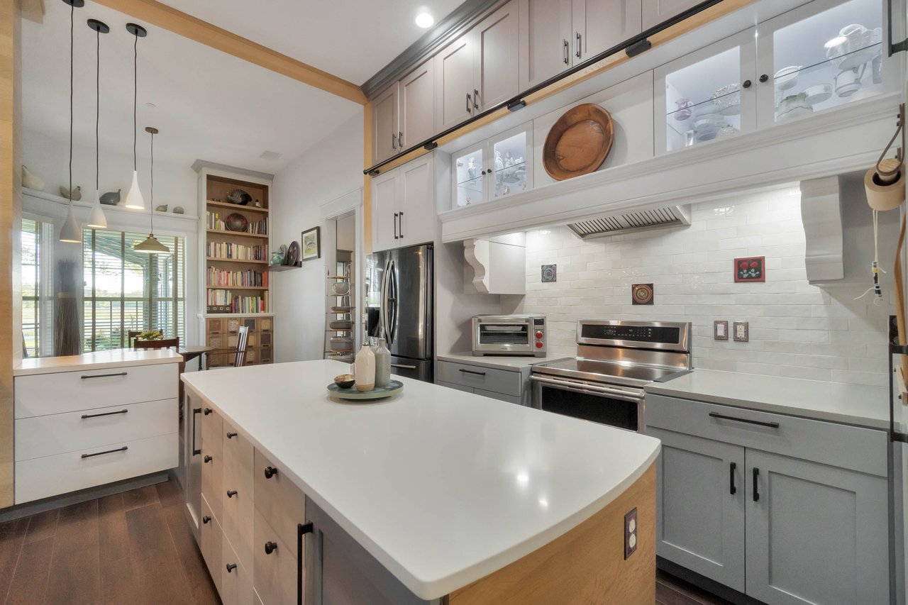 10929 Arrowtree Boulevard