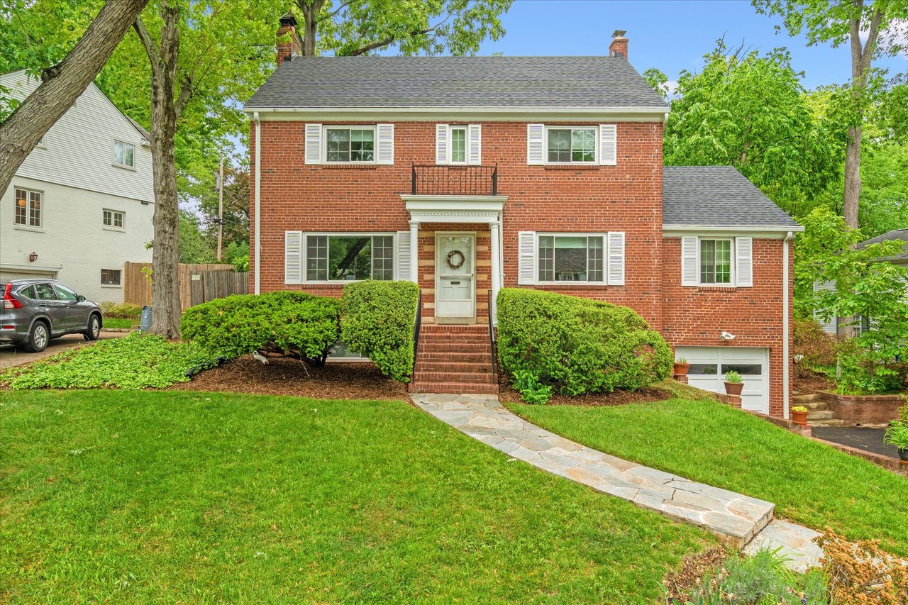 Beverley Hills, Alexandria