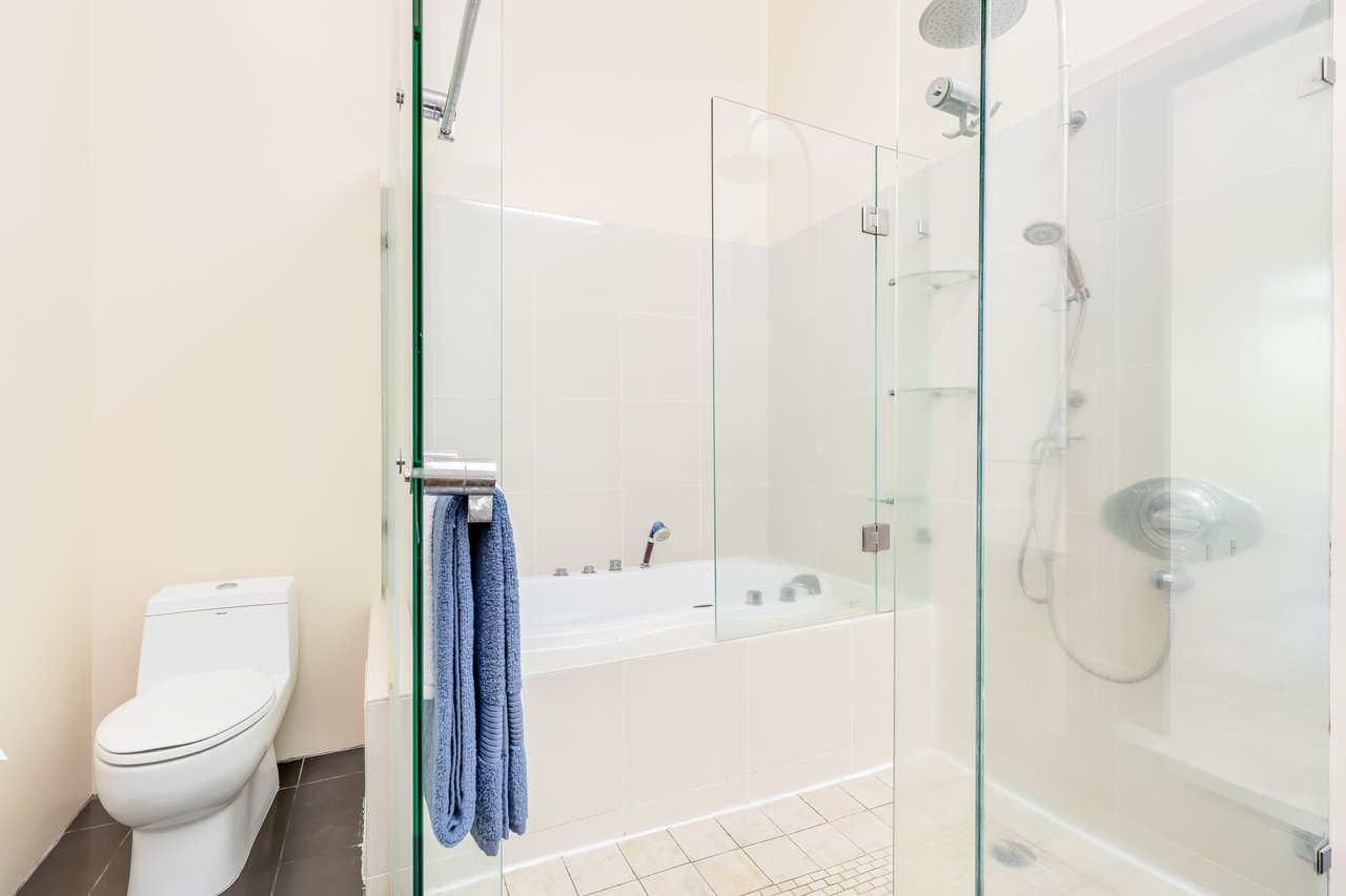427 Launiu Street Unit #405