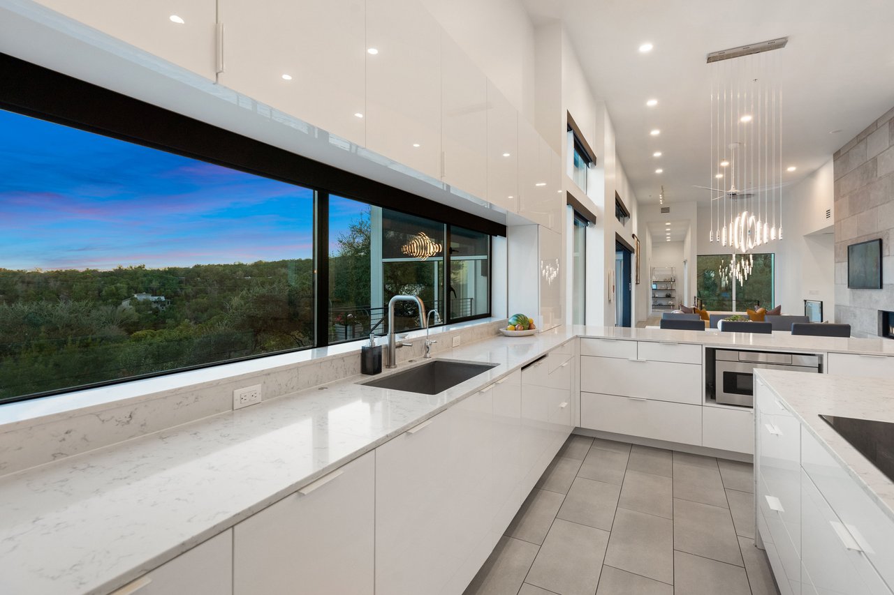 Modern Masterpiece in West Lake Hills