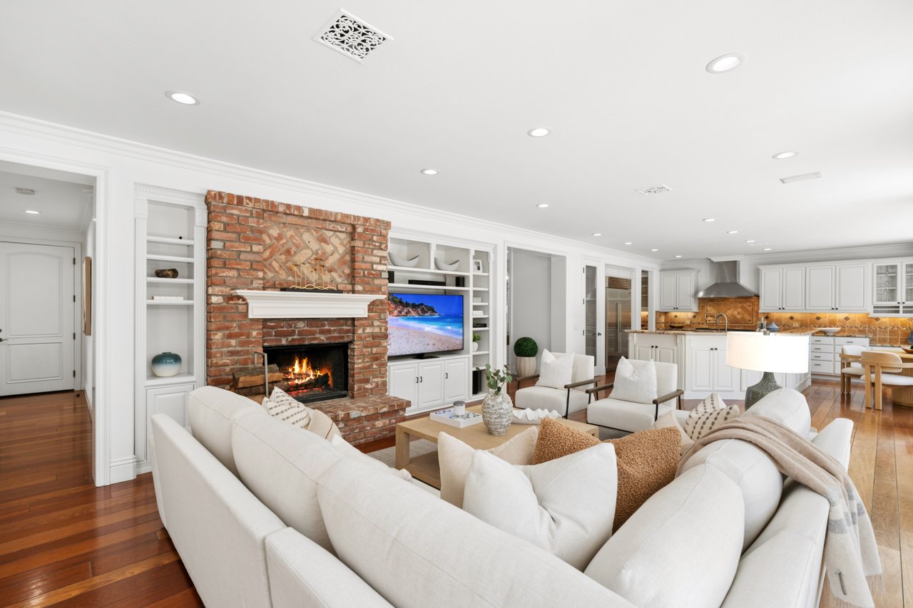 1943 Port Provence Place