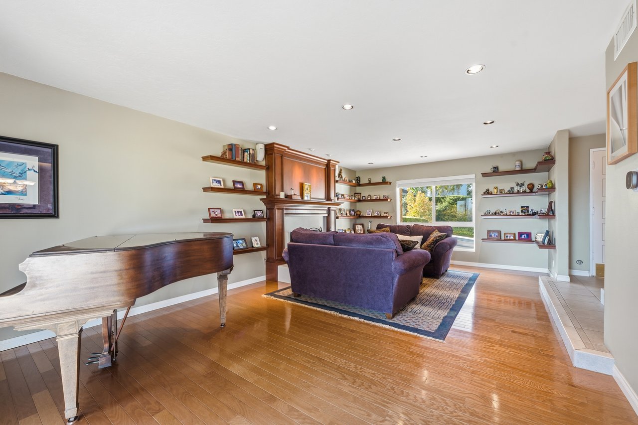 7267 Pondera Circle
