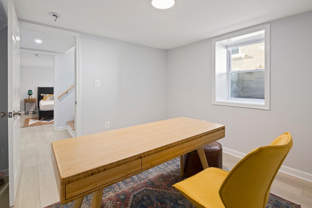 1501 Hamilton St NW