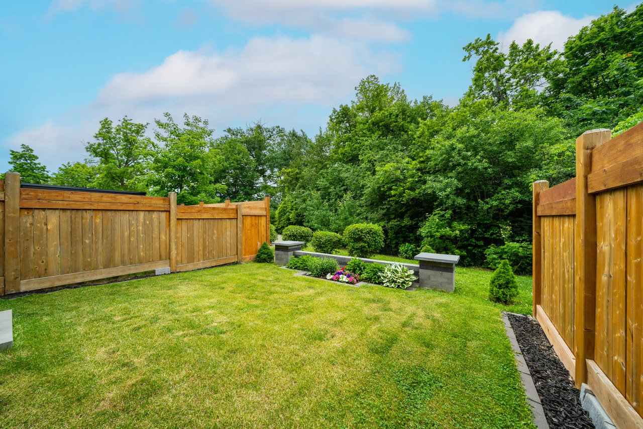 20 Crestridge Drive