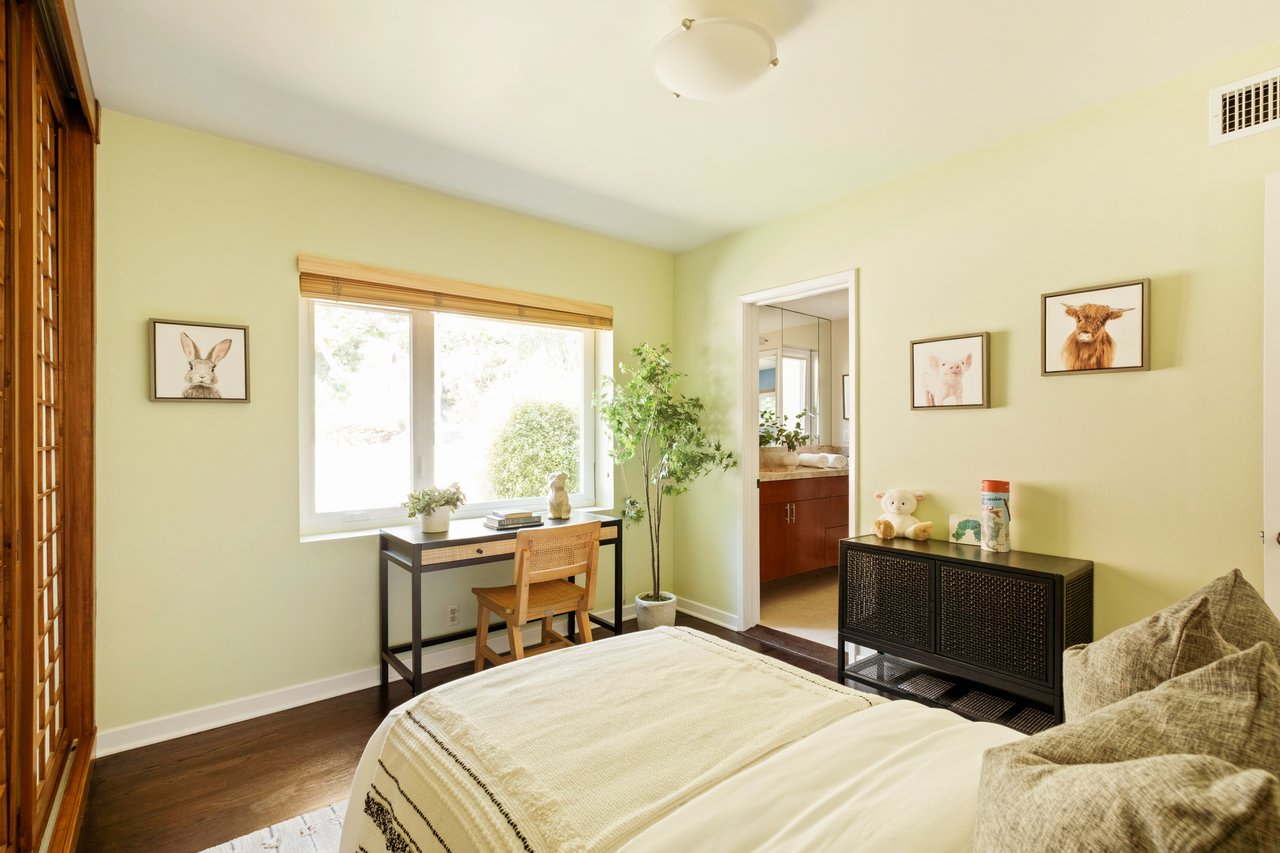 3588 Mandeville Canyon Road, Brentwood