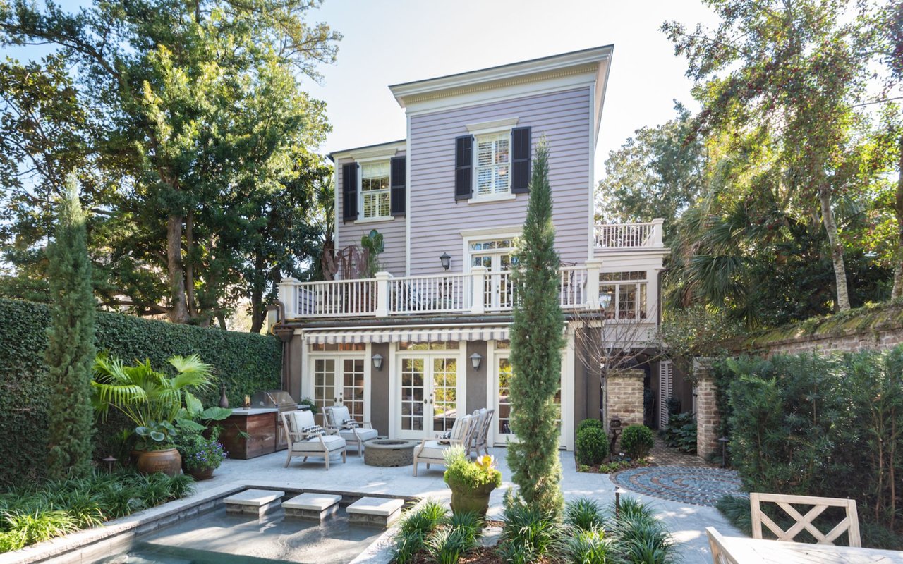 For Sale – Homes With A Swimming Pool