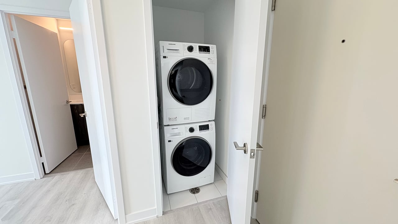 15 Richardson Street Unit: 1814