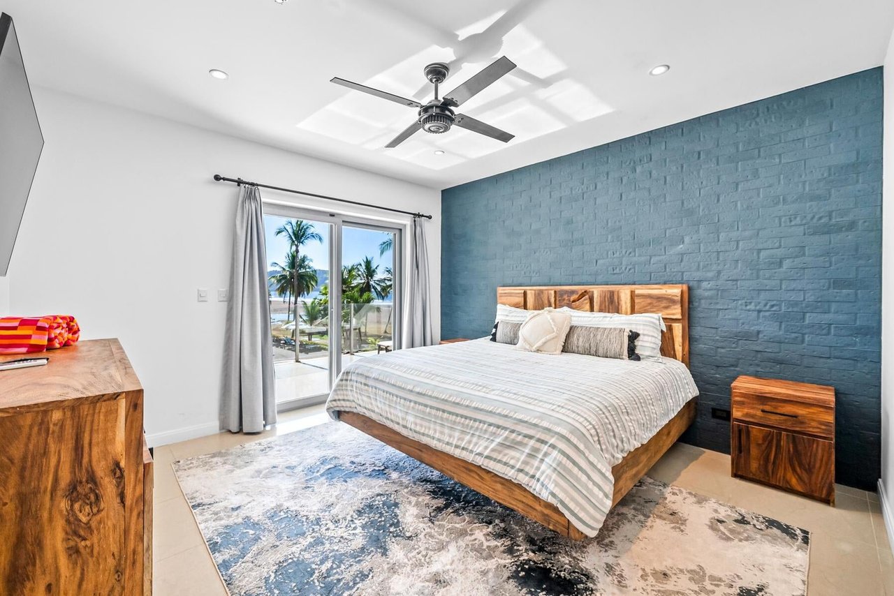 Remodeled Beachfront Condo, Jaco, Puntarenas