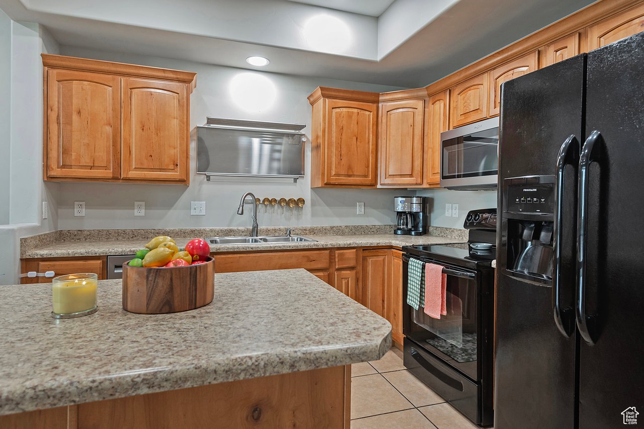 4532 W Cave Run Ln