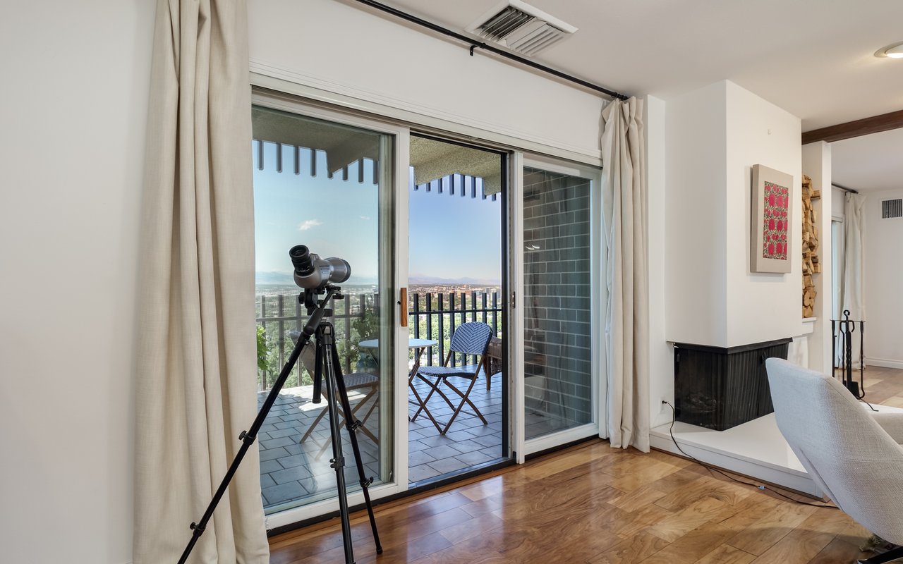 460 S Marion Parkway, 2000