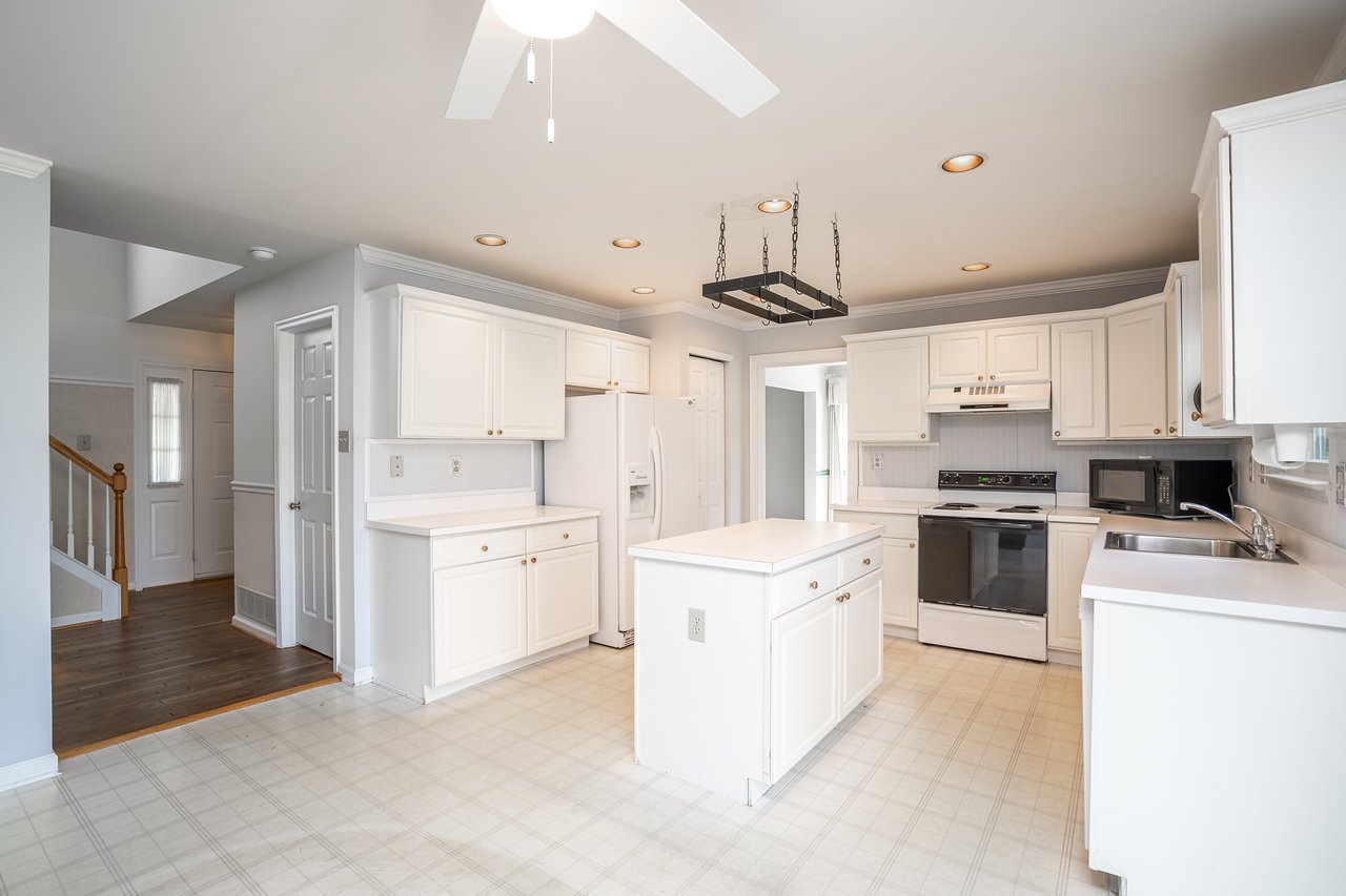 1247 Colonial Drive