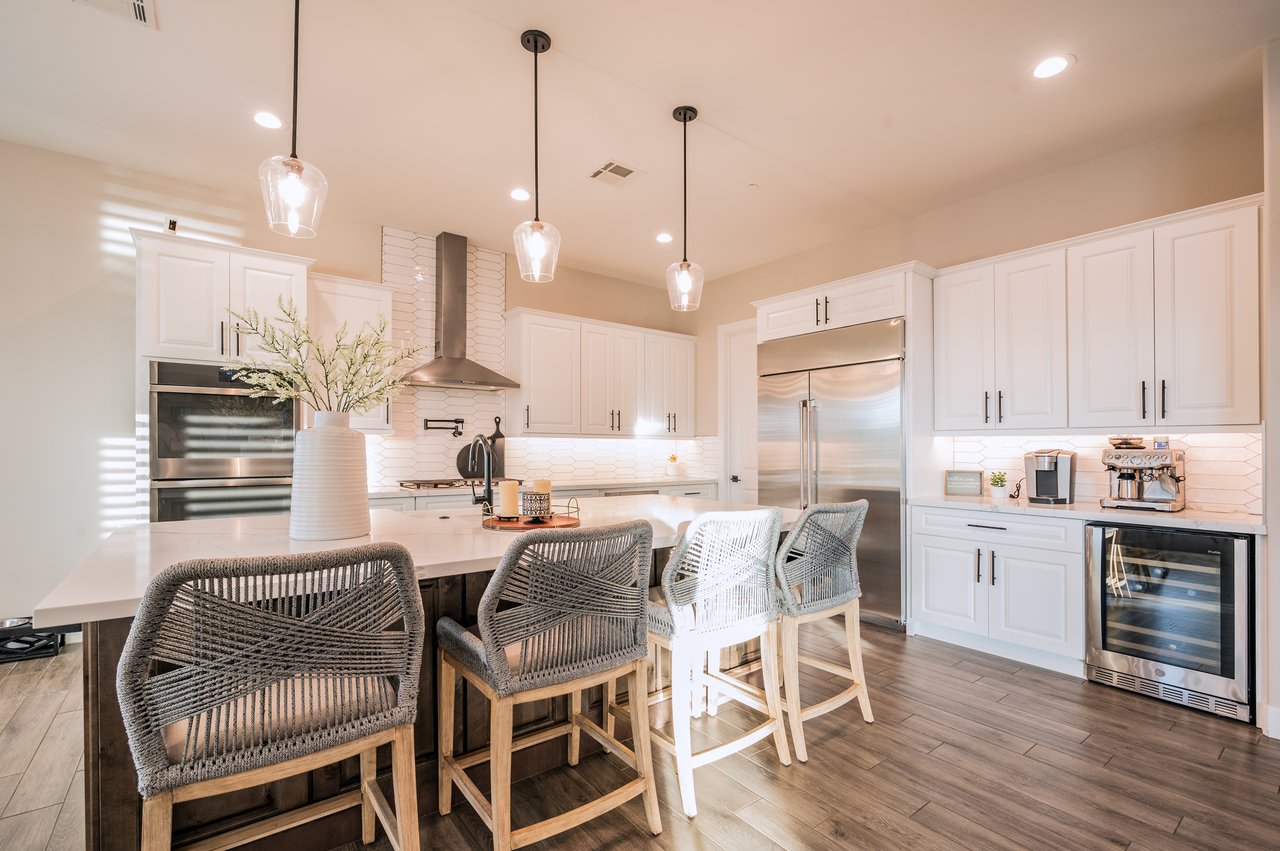 35584 N ROLLING CREEK Drive