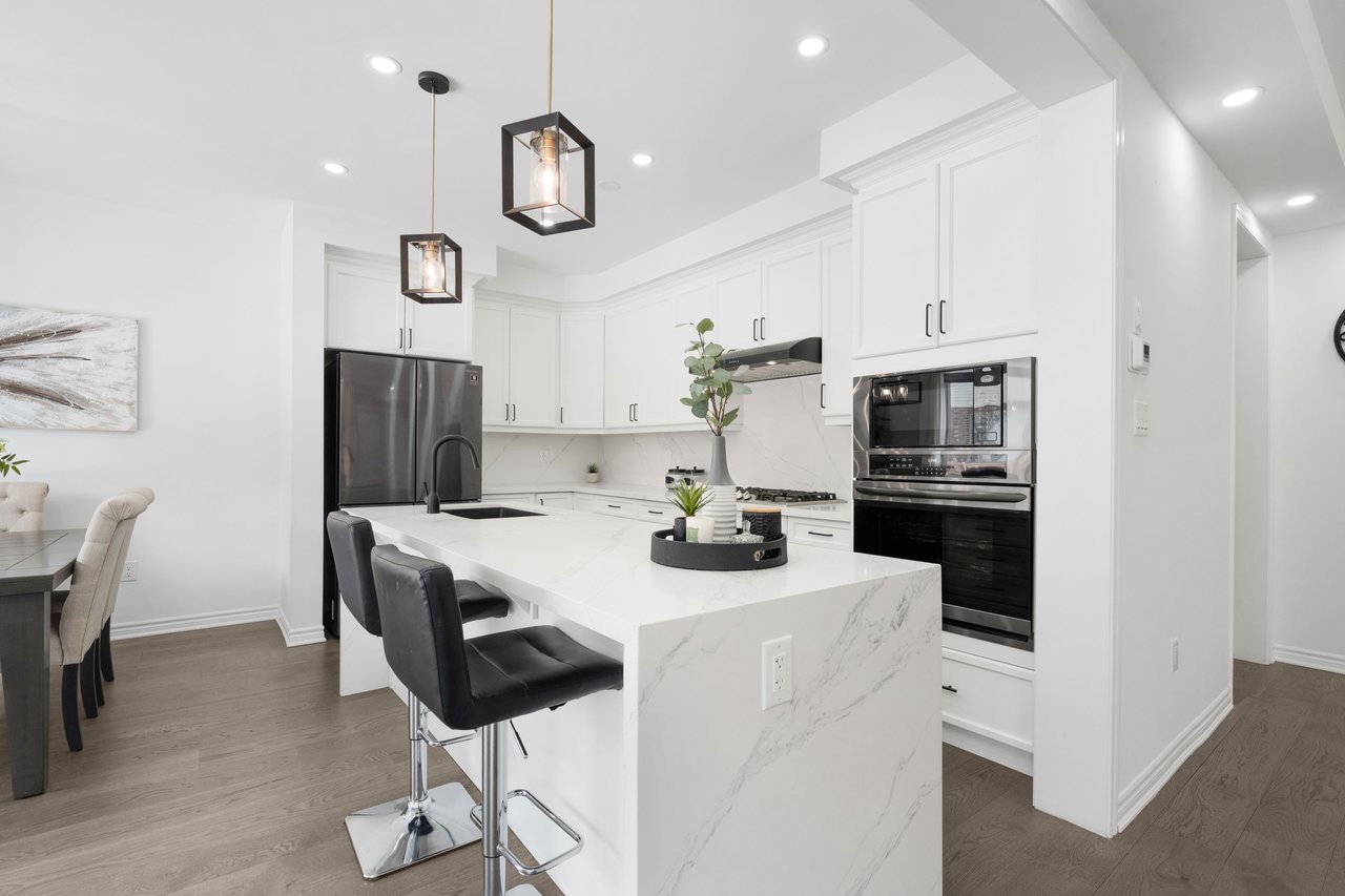 541 Kennedy Circle W