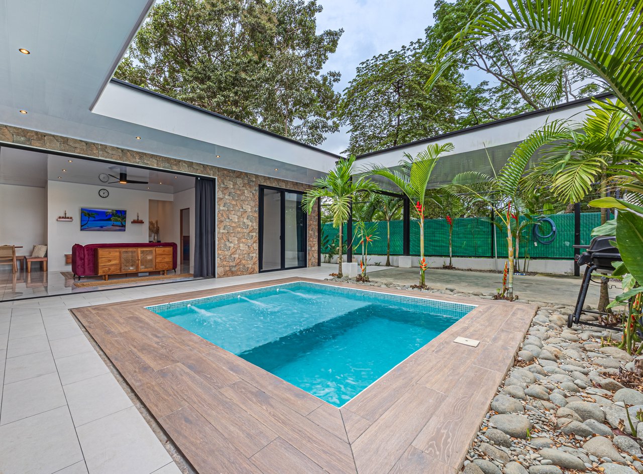 Comfortable 3-Bedroom Pool Home Near Beaches, Parks, and Restaurants