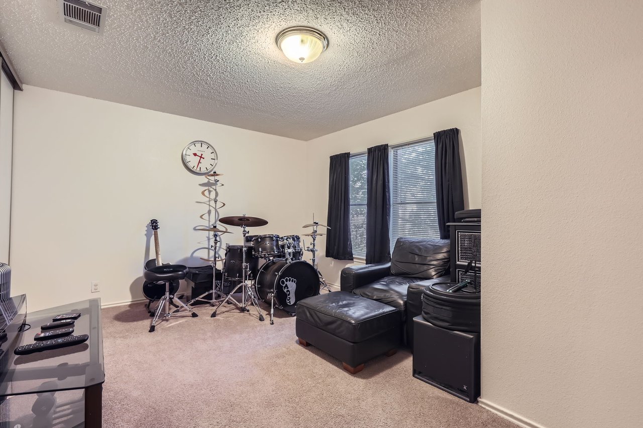 15300 lola Cove