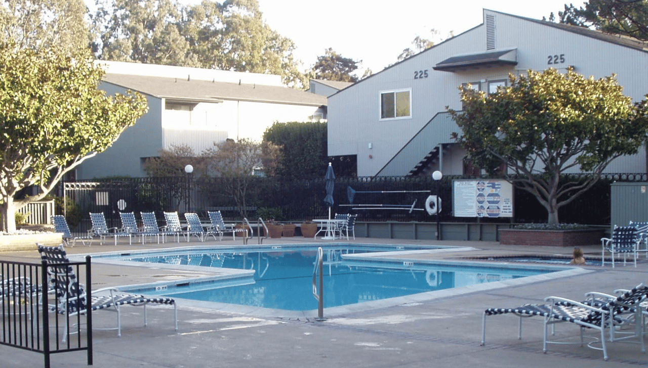 419 Piccadilly Place #3