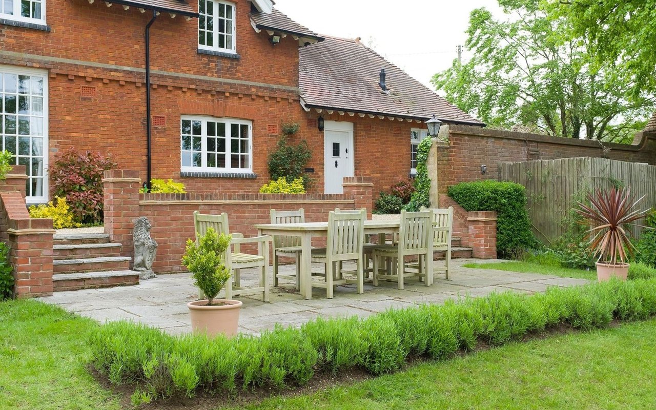 Lure Homebuyers With an Amazing Patio/Backyard