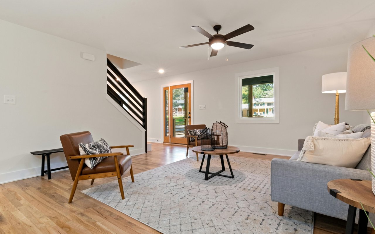 Minimalist, Maximalist, or Somewhere In Between? Here’s What Your Home Style Says About You