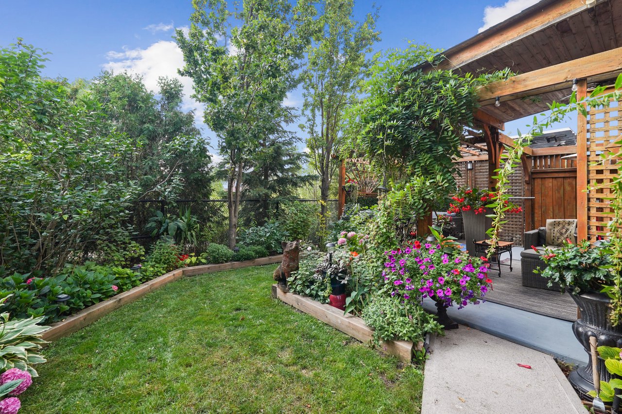 Family Living Backing onto Nature’s Beauty