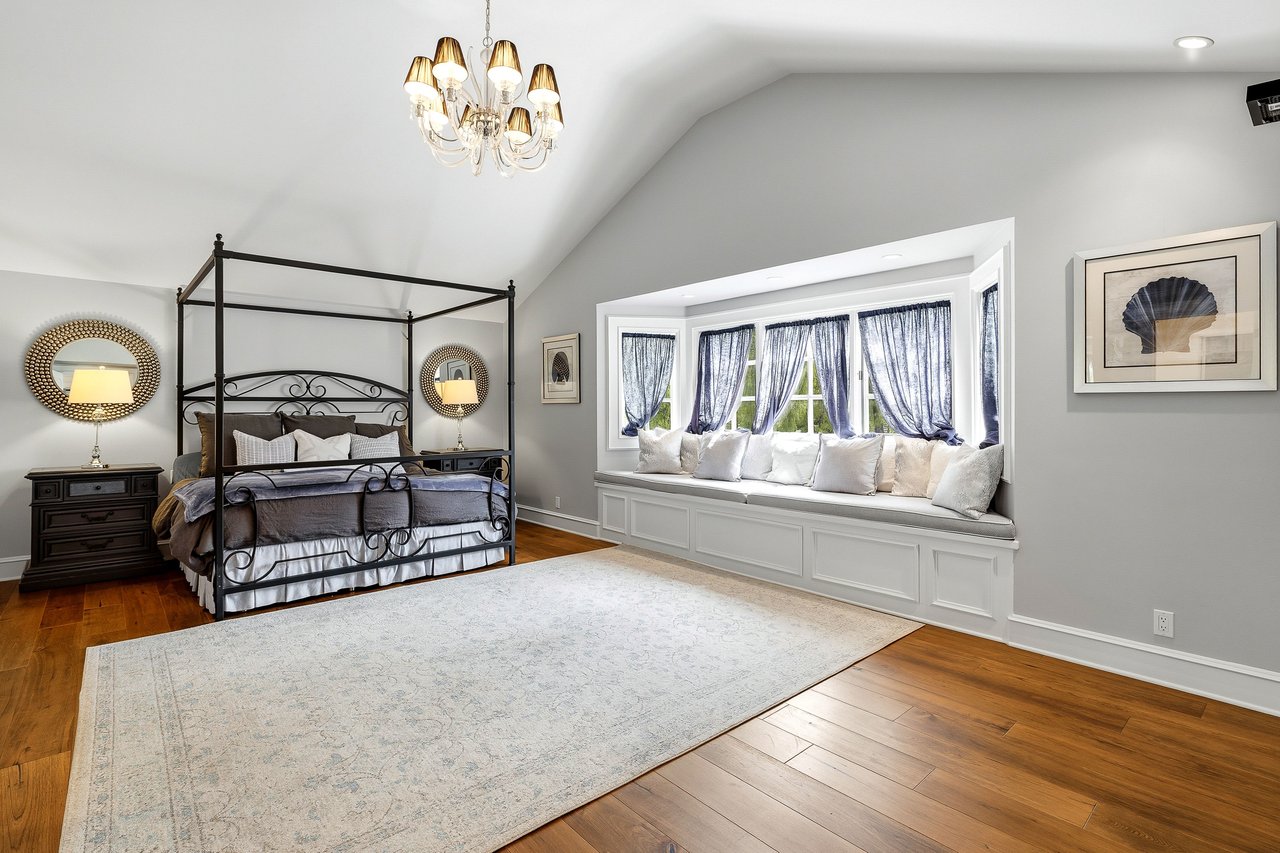 24317 Bridle Trail Rd