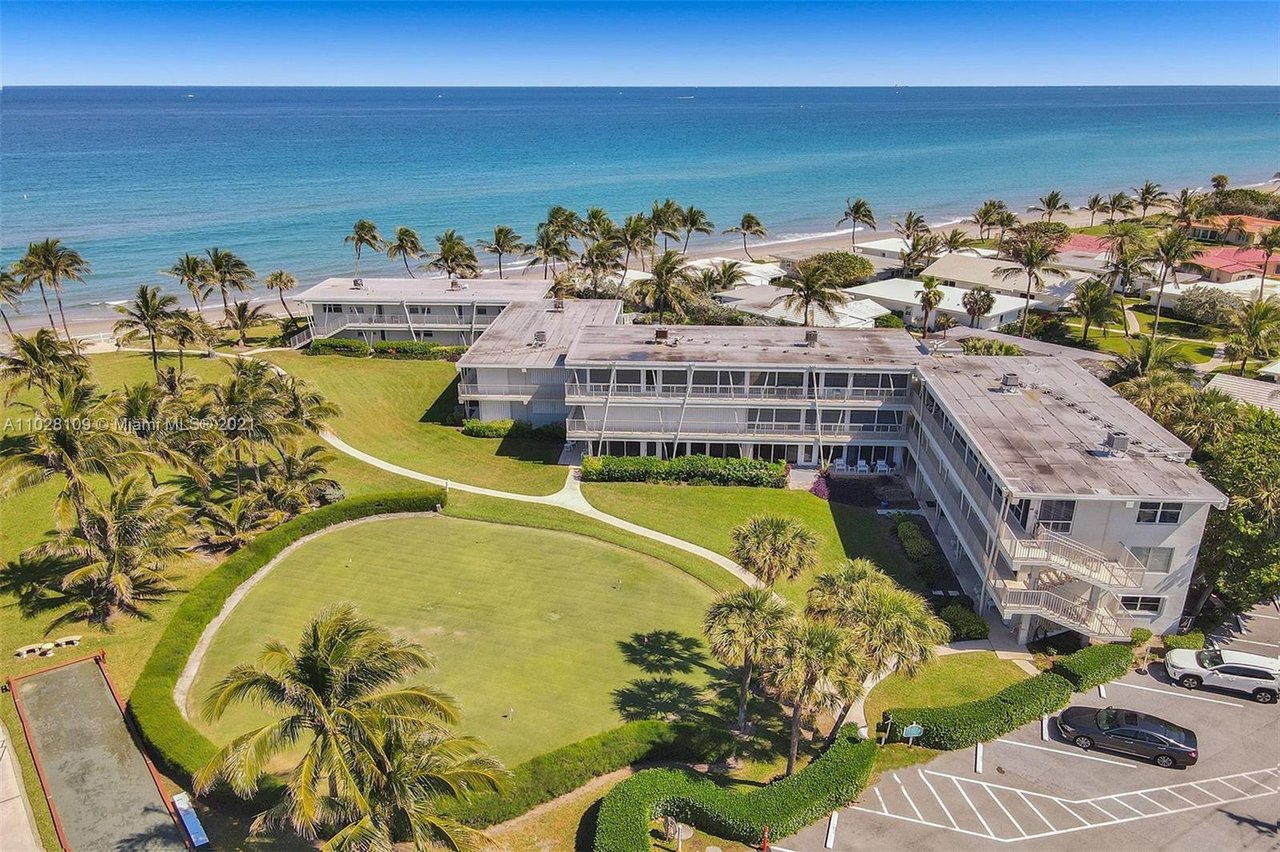 1221 Hillsboro Mile APT 17C