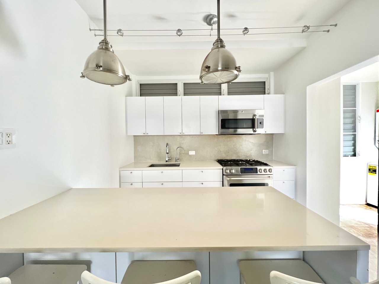 Cond. Nilsa | Miramar, San Juan