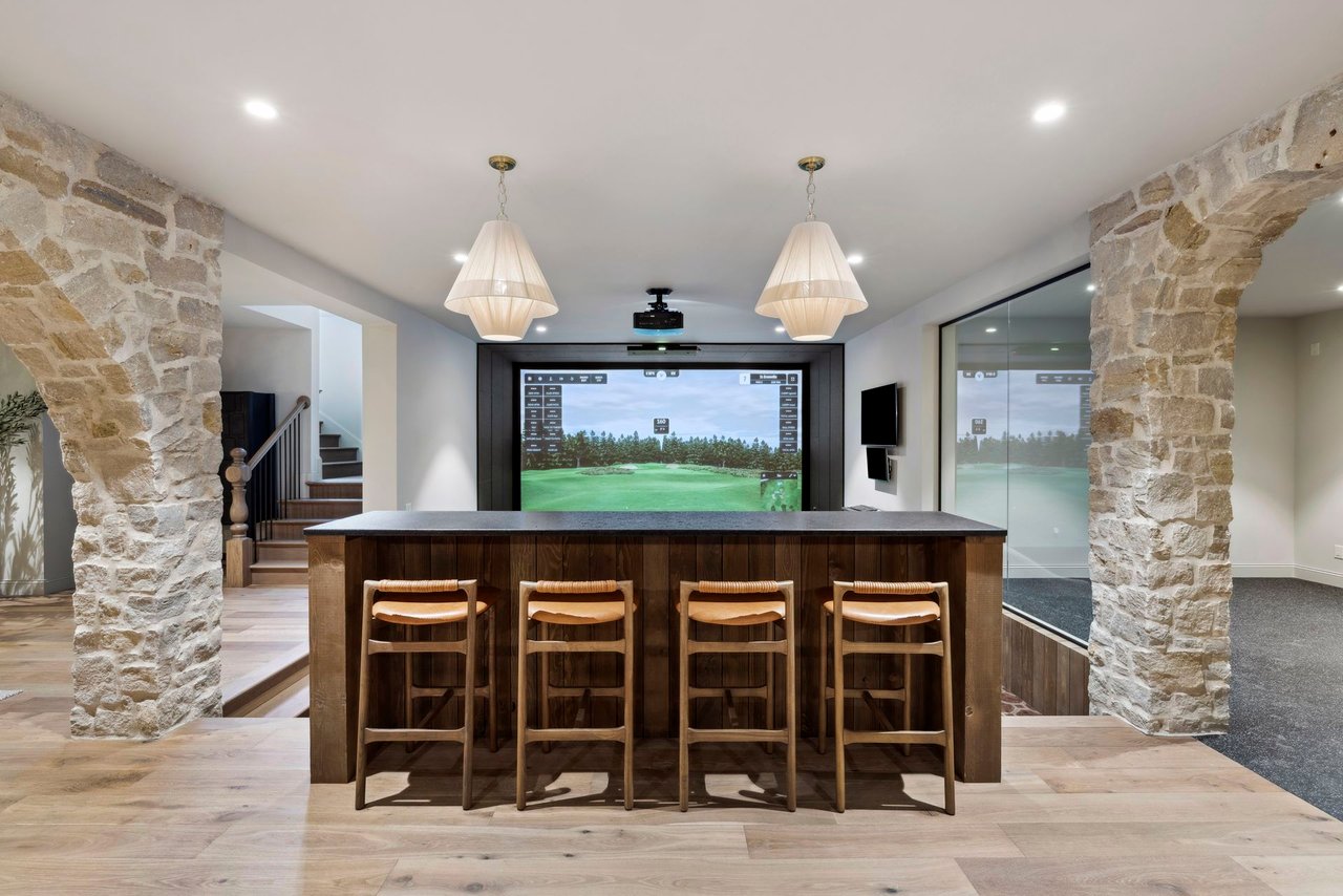 2295 Tamarack Drive, Medina