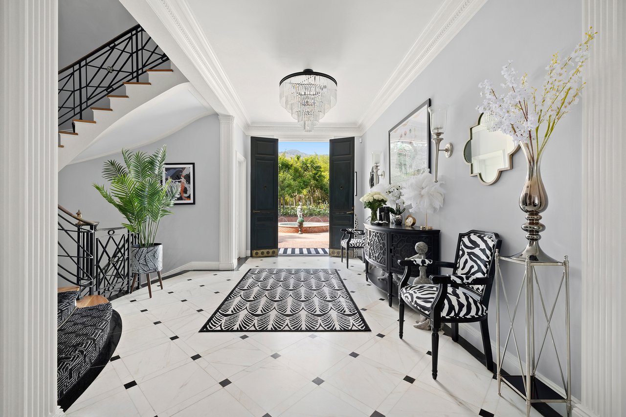 820 N. Verano Drive
