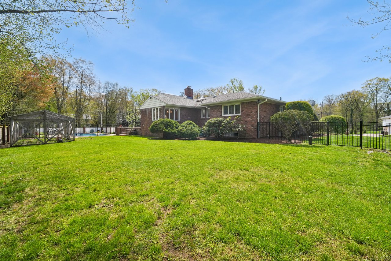 35 Grandview Avenue