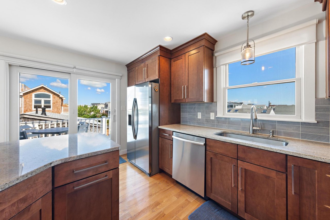 407 B Coral Street 