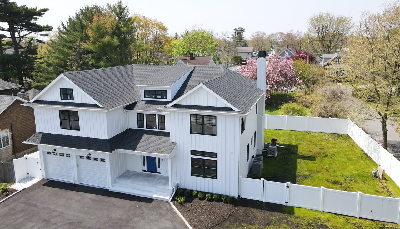 90 Montrose Ave