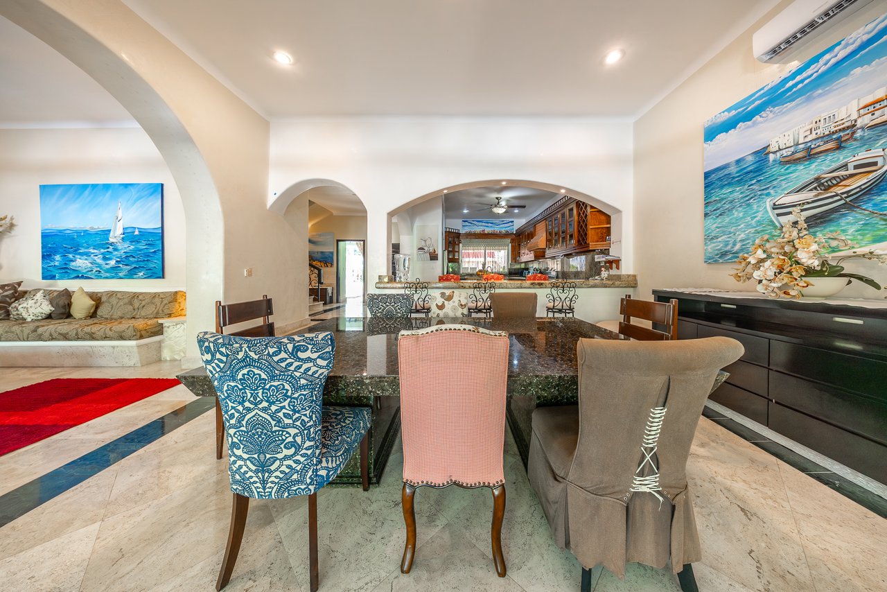 Villa Maravilla Puerto Aventuras | Golf-Front Luxury Villa