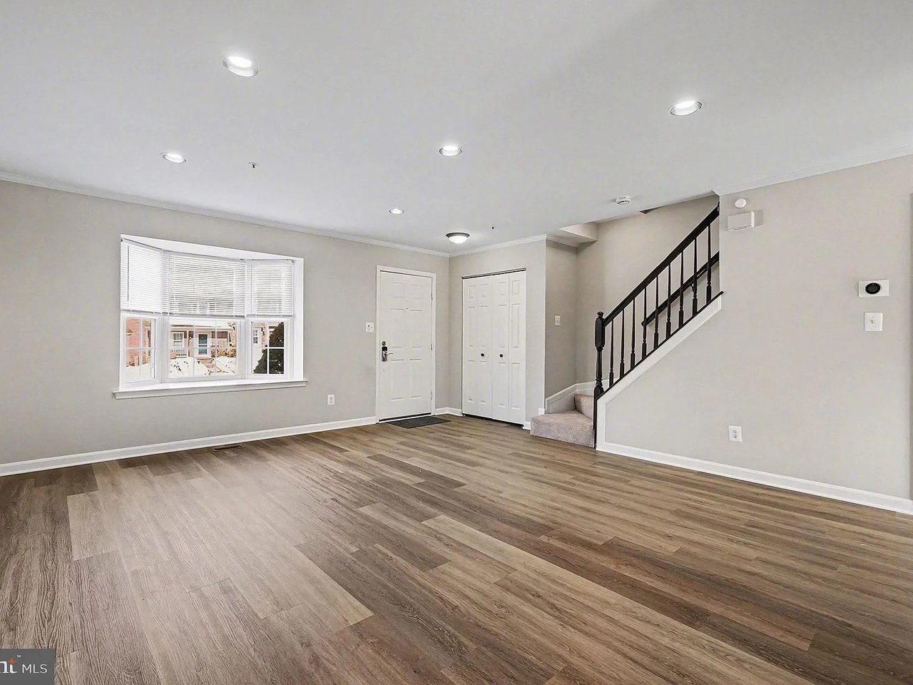 423 Oakton Way