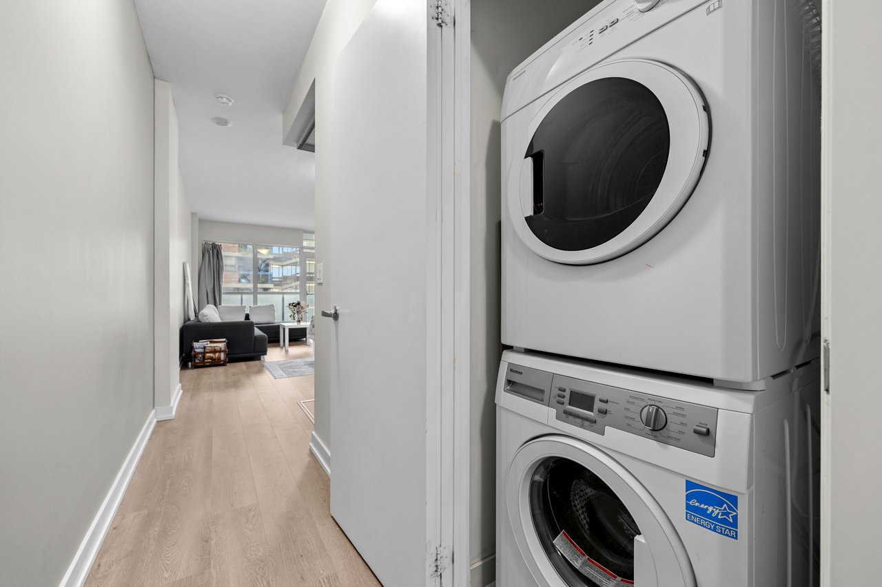 210 Simcoe Street Suite 607