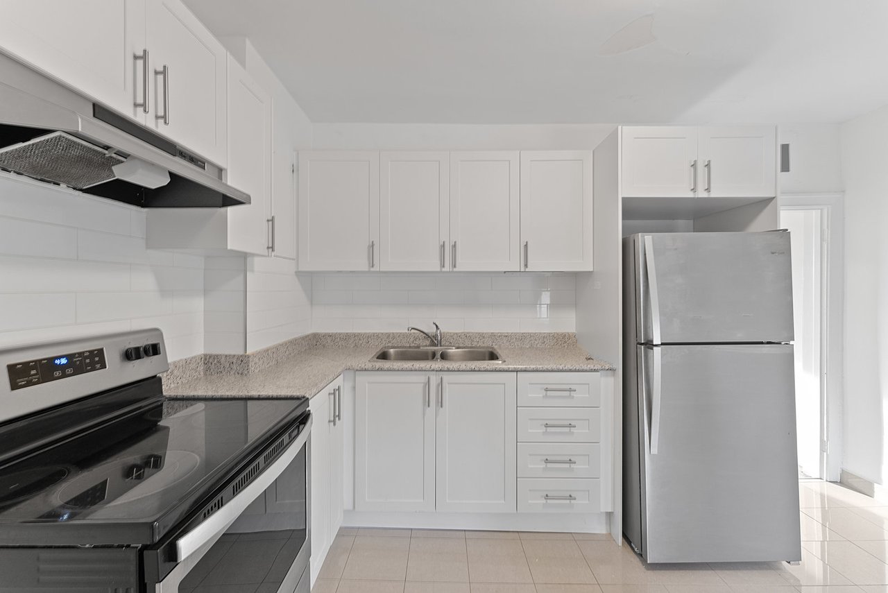 5 Crang Avenue Unit: 3