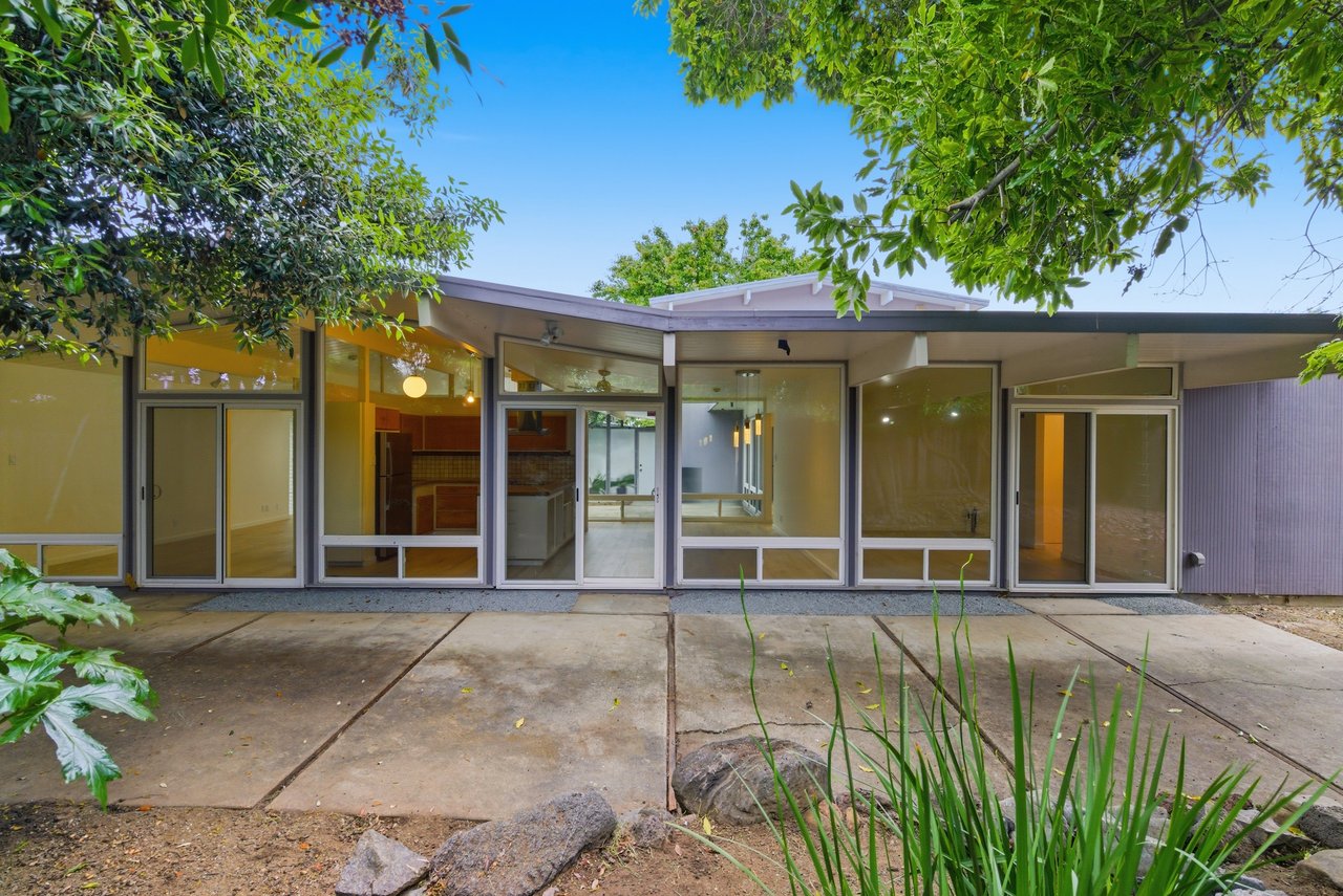 618 Sheraton Drive