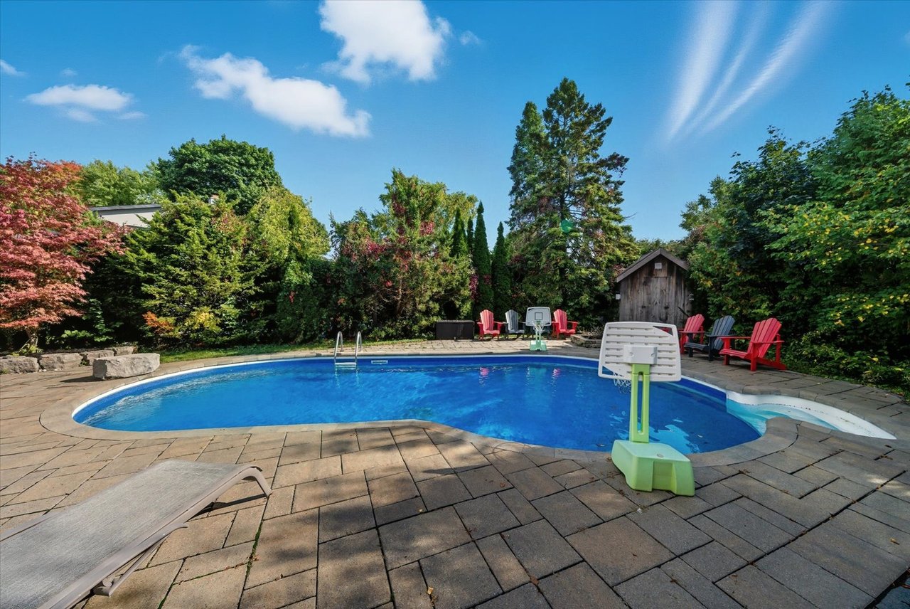 11 Avondale Cres 