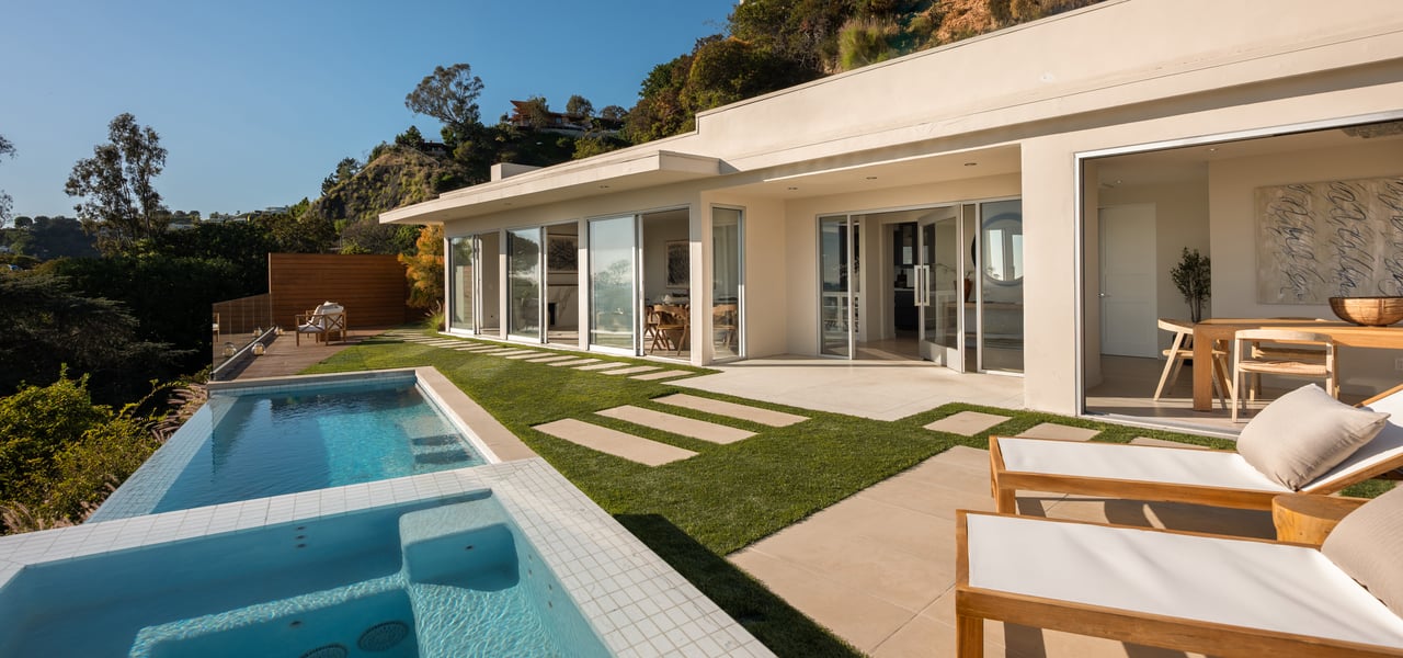8515 Hedges Way, West Hollywood