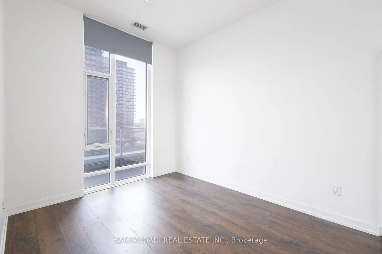 2520 Eglinton Ave W #410