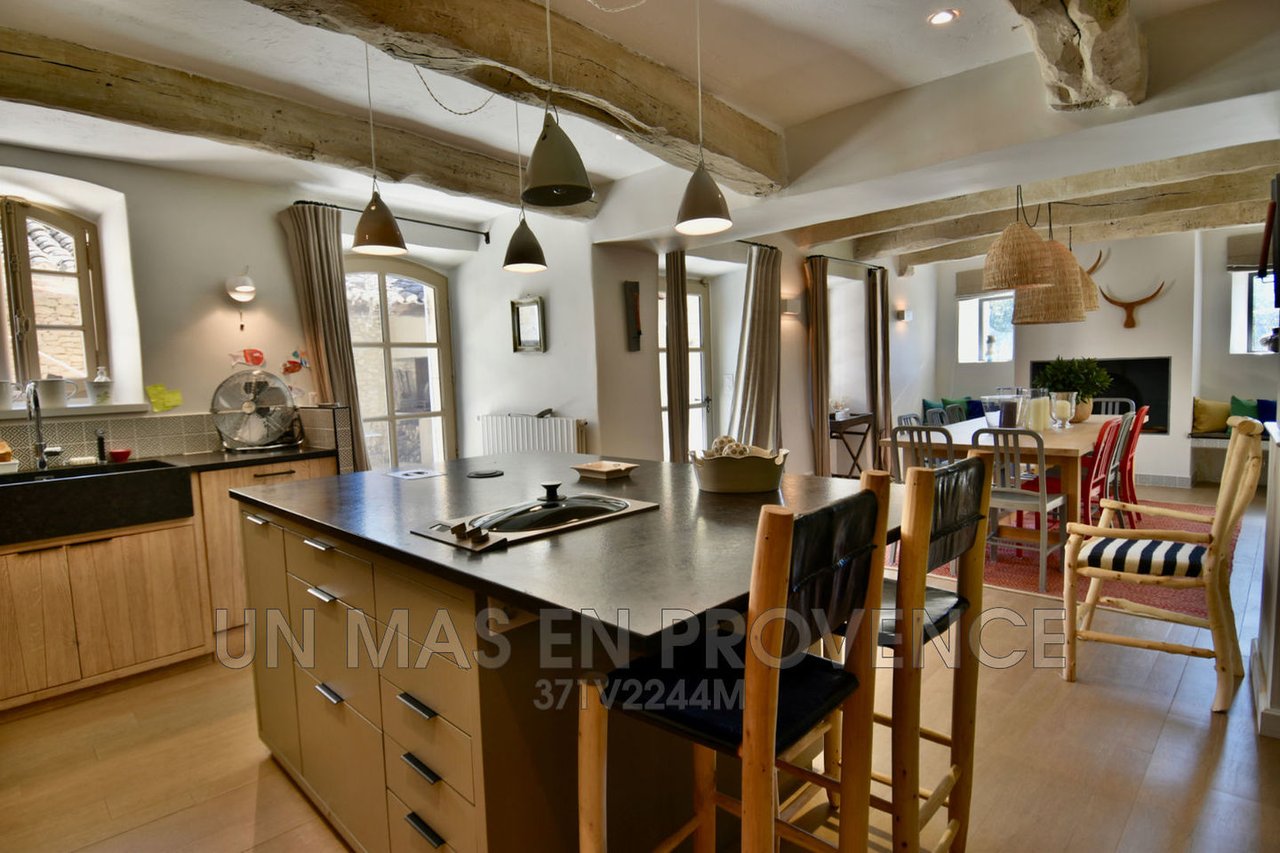 Beautiful Home in Provence with Garden and Pool