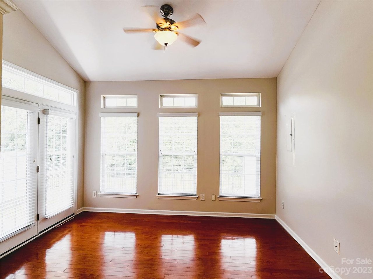 129 Beverly Chase Ln