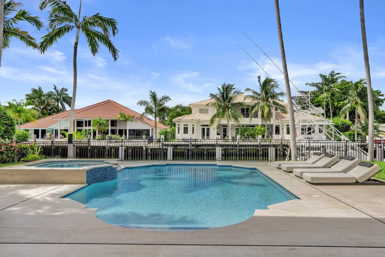 30  S Compass Dr