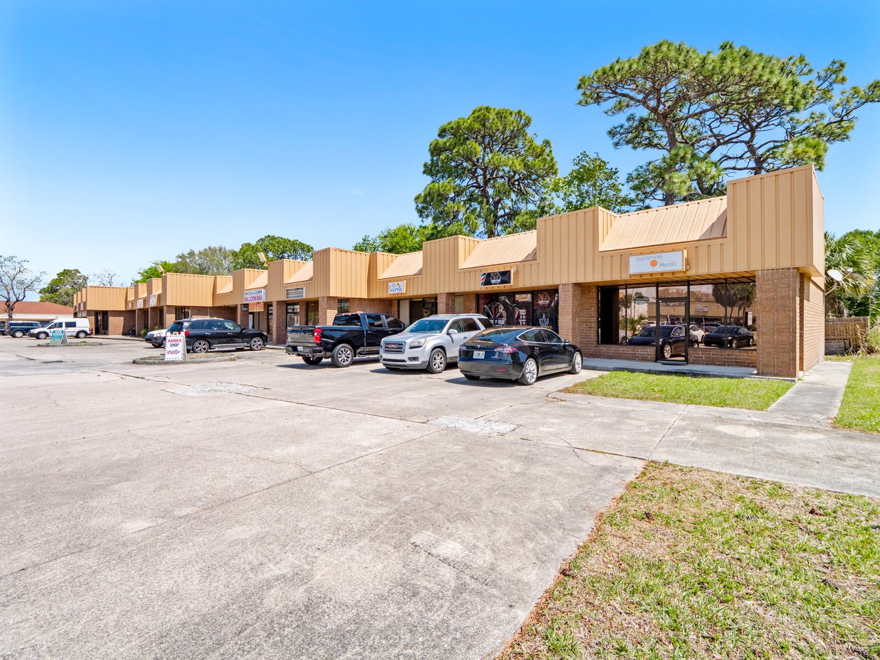 2715 N Harbor City Blvd