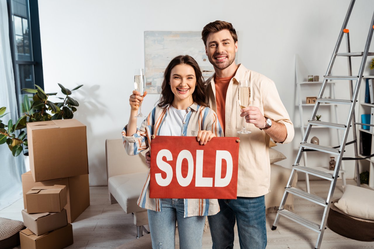 Realtor vs Cash Buyer: Pros and Cons of Selling Your Home