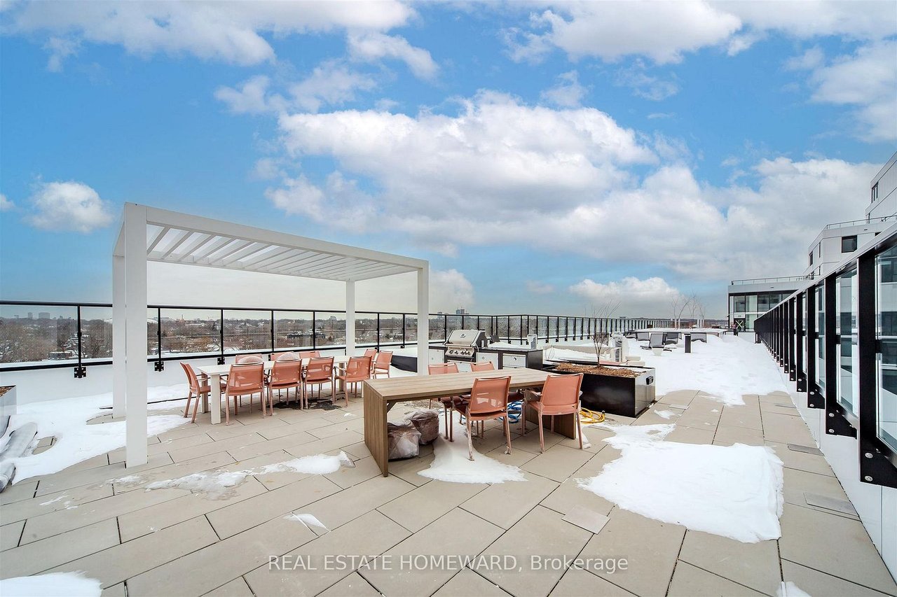 PENTHOUSE BY THE BEACHES 