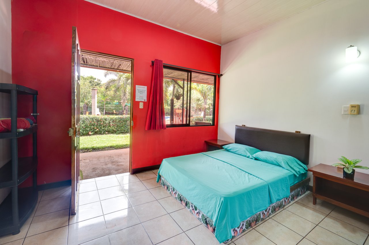 Tamarit House | Spacious Tropical Retreat in Villareal, Costa Rica