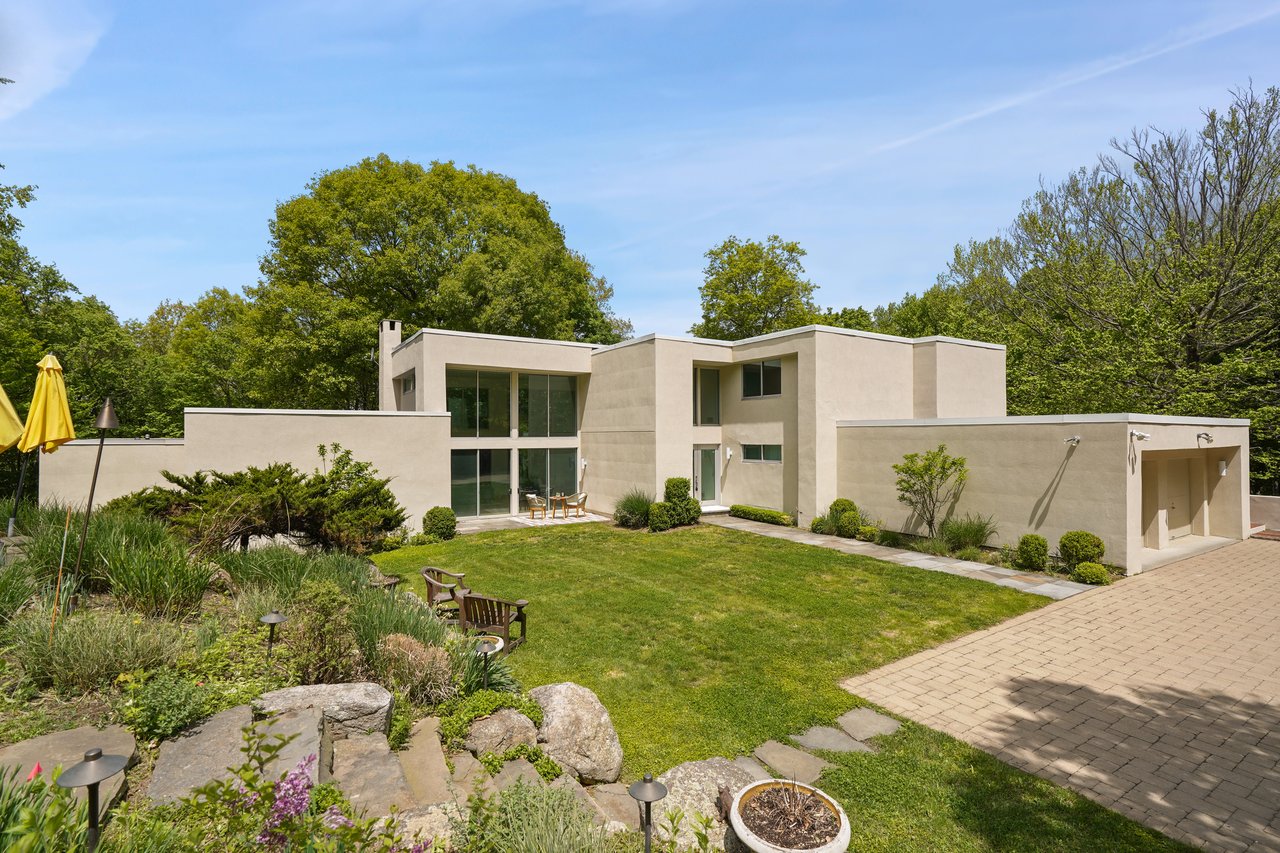 71 Old Stone Hill Road