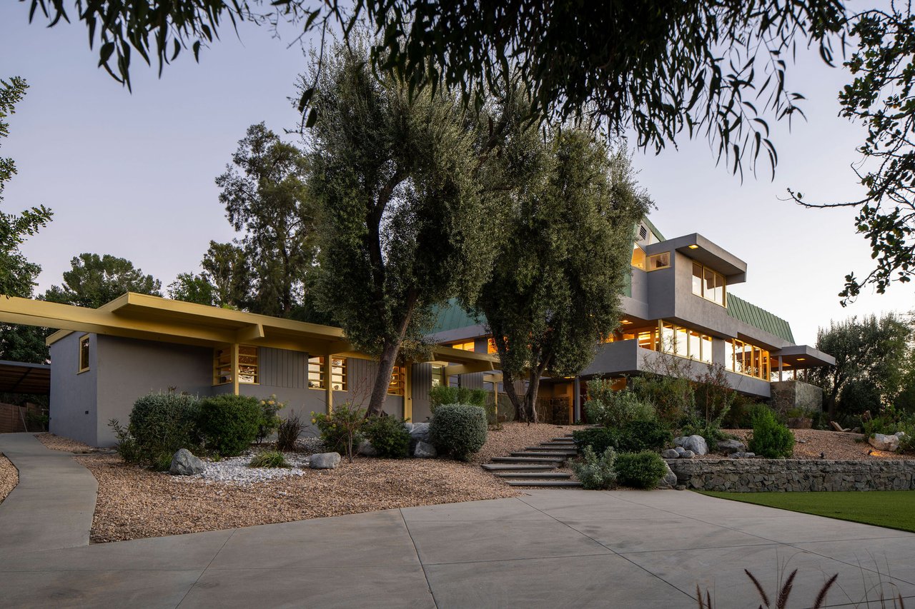 The Van Dekker House, Master architect R. M. Schindler
