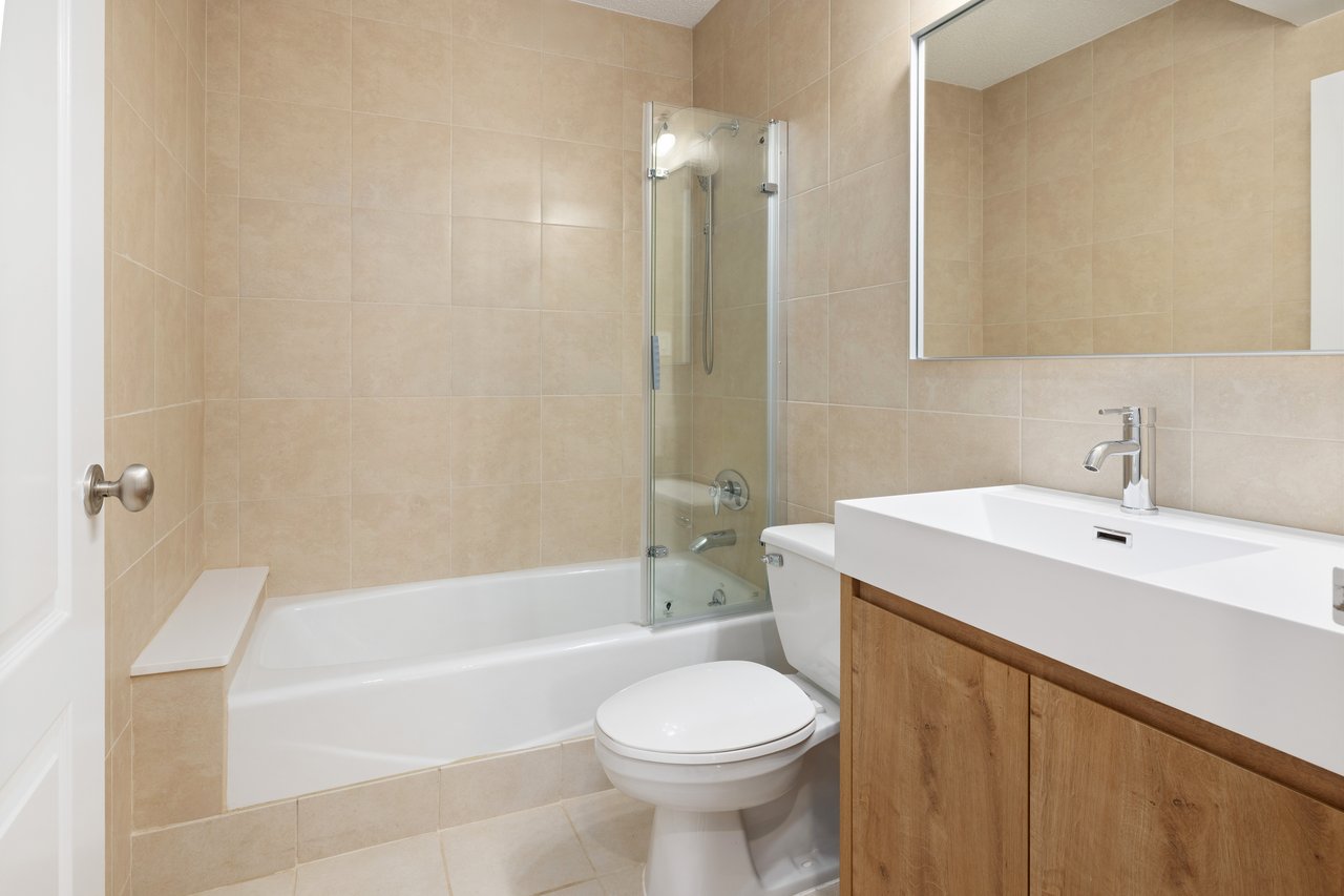 24 East 7th Street, 6C